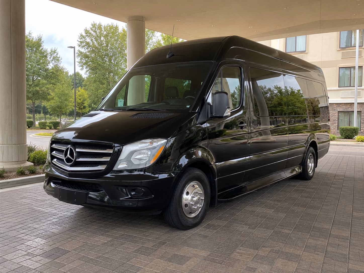 find the perfect transportation for your next corporate event 1