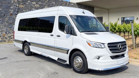 youngstown corporate sprinter van service